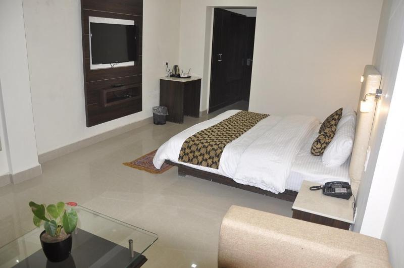 Oyo 28425 Dal Lake Resort Dharamshala Eksteriør billede
